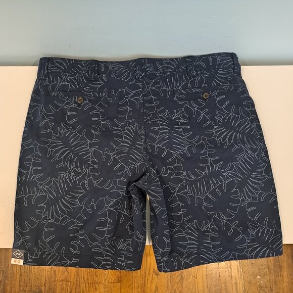 St John's Bay Men's 40x9 Comfort Stretch Flat Front Shorts New With Tag - Picture 2 of 12